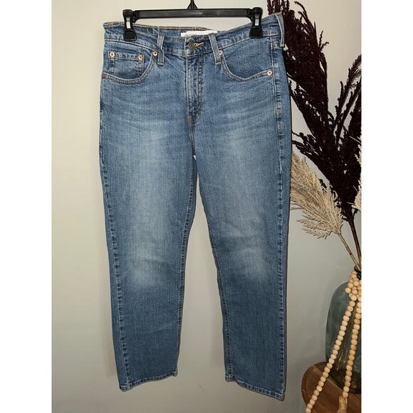 Signature Levi Strauss size 30x30 (actual 30x27.5) light-medium wash jeans CUTE! - Picture 1 of 8